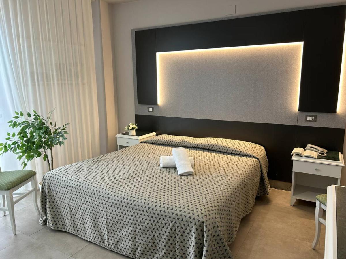 Grand Hotel Montesilvano Marina Dış mekan fotoğraf