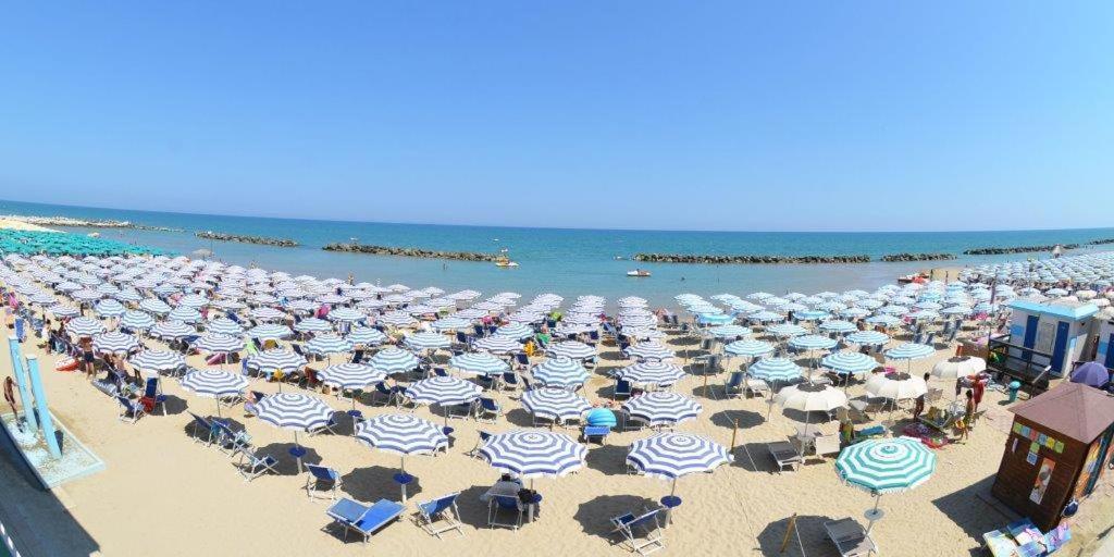 Grand Hotel Montesilvano Marina Dış mekan fotoğraf